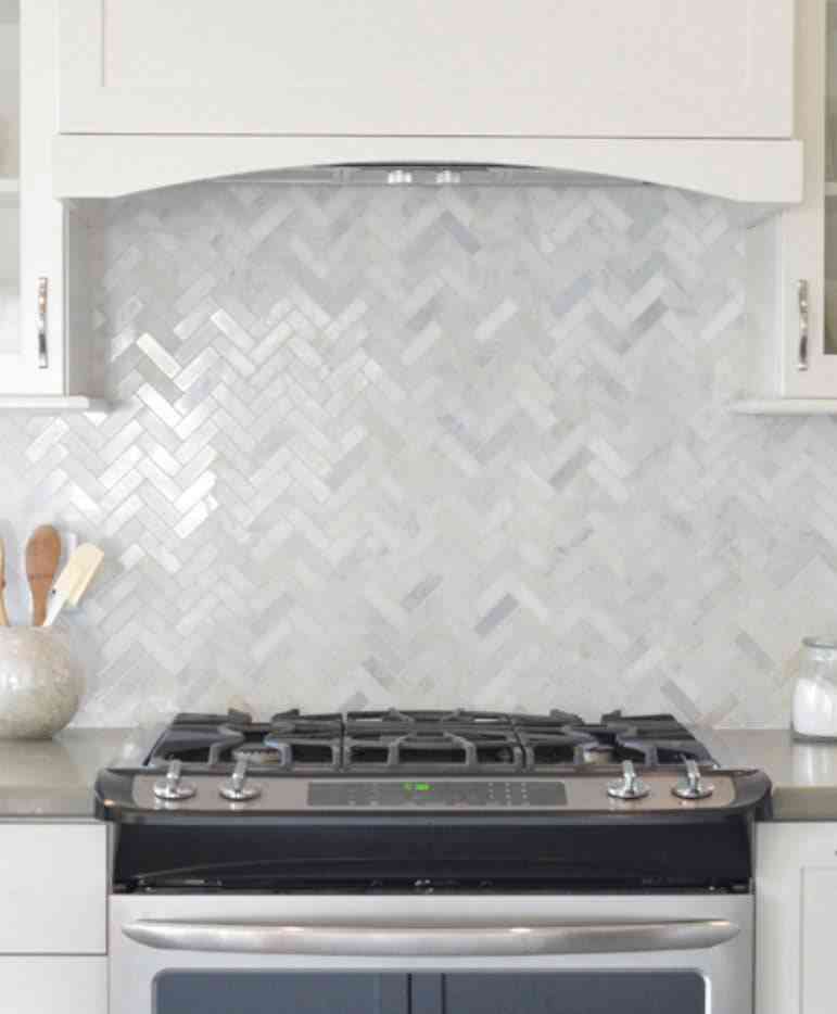 Marble Tiles - Carrara Marble Polished Herringbone Mosaic Tiles 25x75mm - intmarble