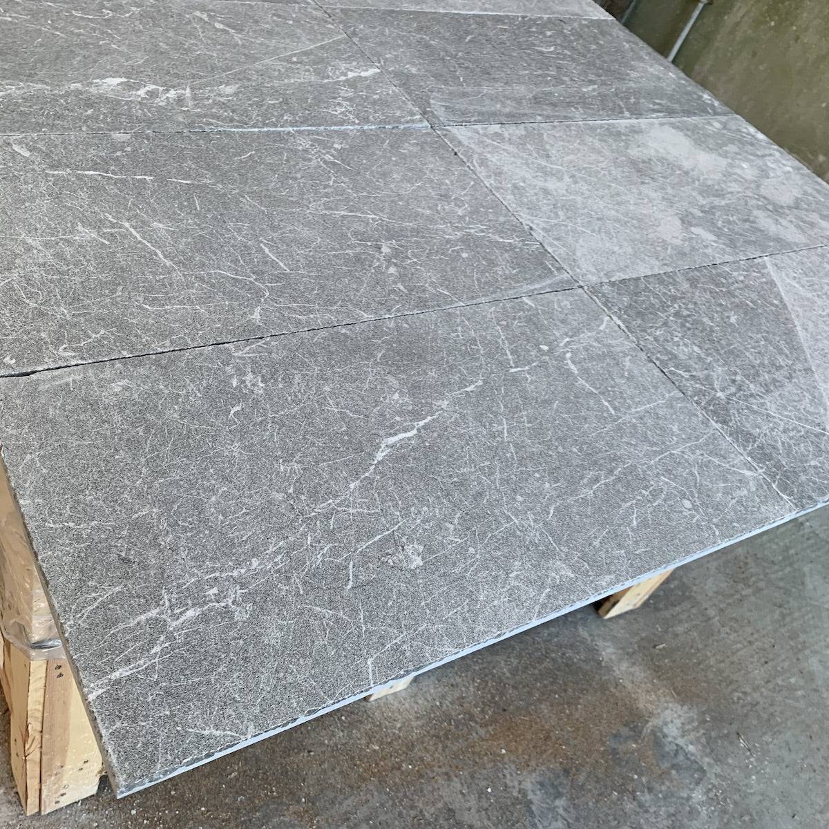 tumbled black marble 406x610